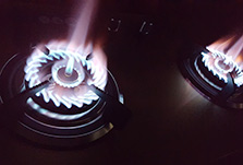 泉天下燃?xì)庠铋_啟“大3環(huán)、猛火灶”時(shí)代。